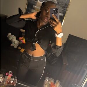 Meet your Posher, Sarai